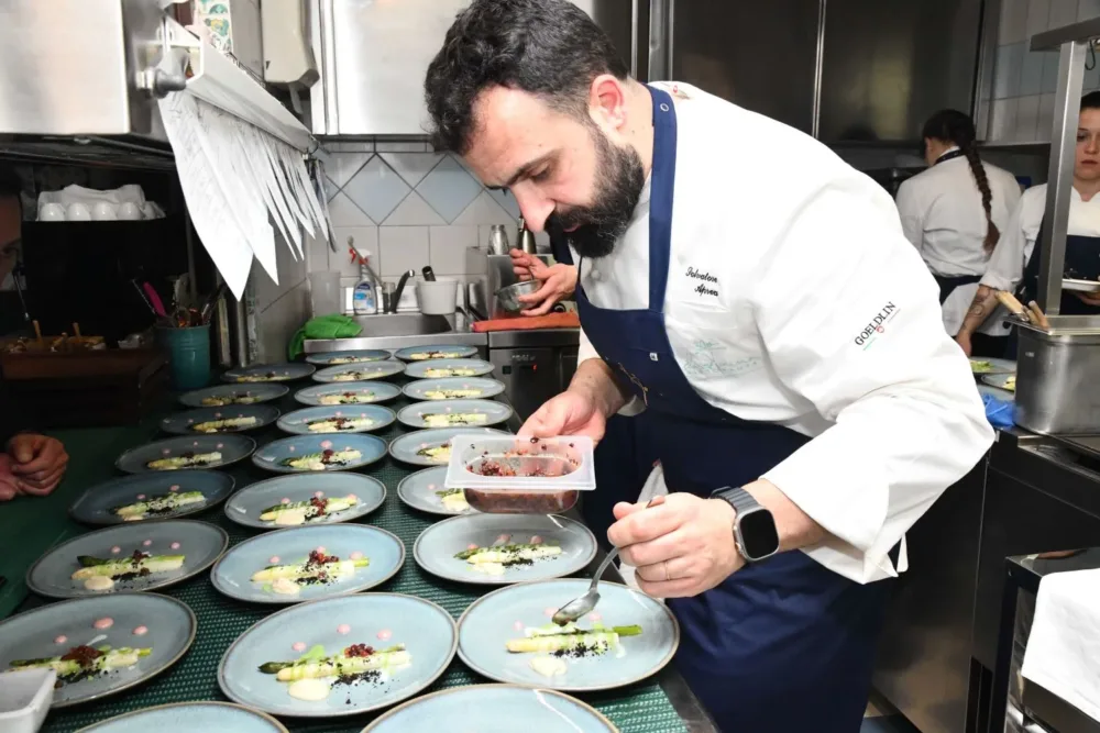 Chef Salvatore Aprea nel ristorante Da Tonino a Capri