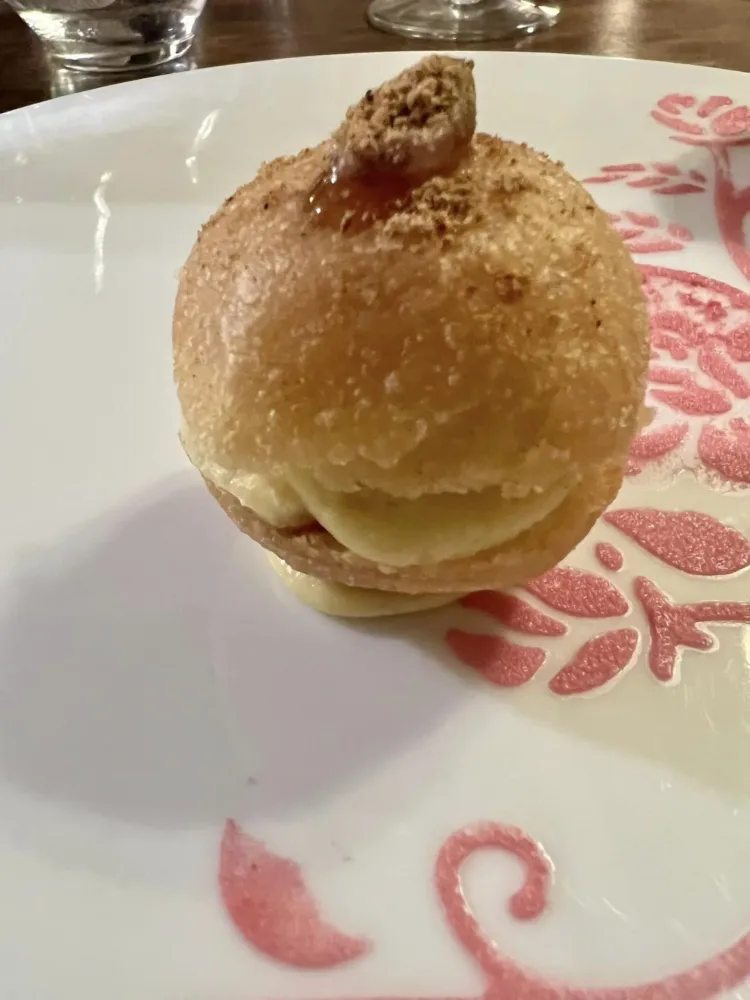 Zunica, Bombolone e rosa
