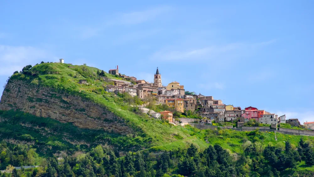 Cairano (AV) www.e-borghi.com