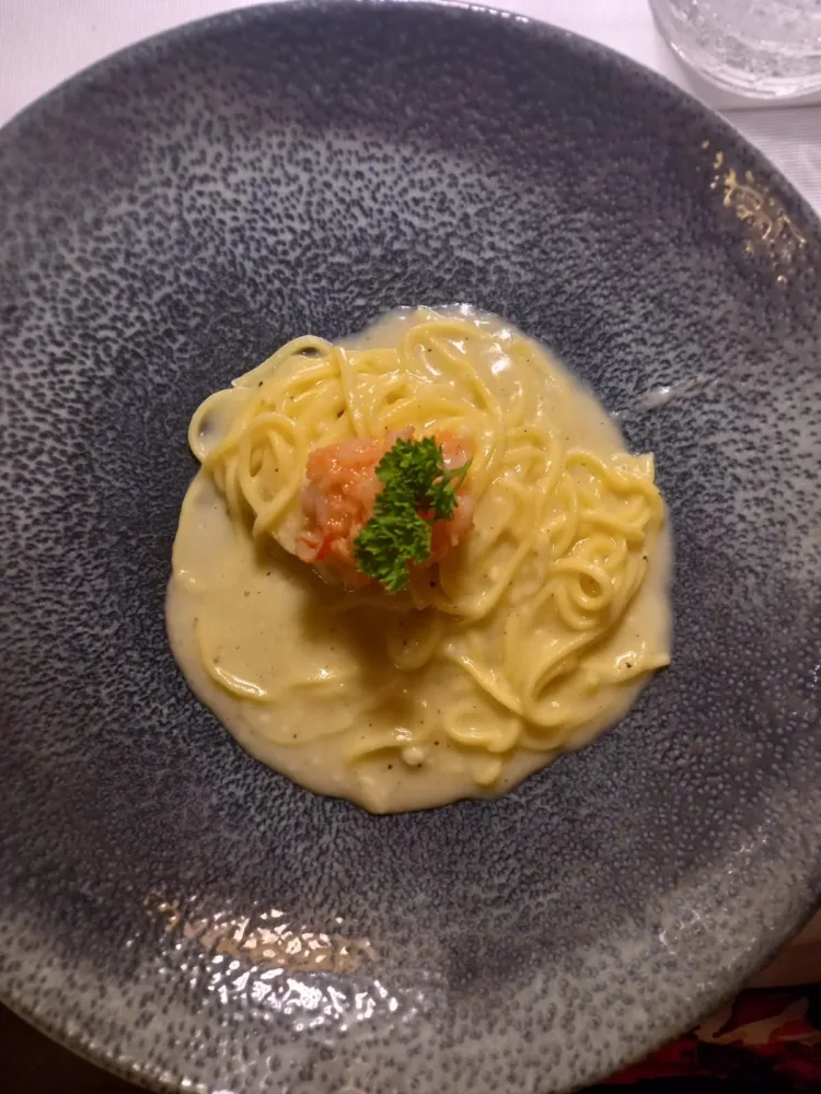 La bettola del gusto - Tagliolini all'uovo, crema di patate, pecorino, limone, pepe e tartare di gambero rosso