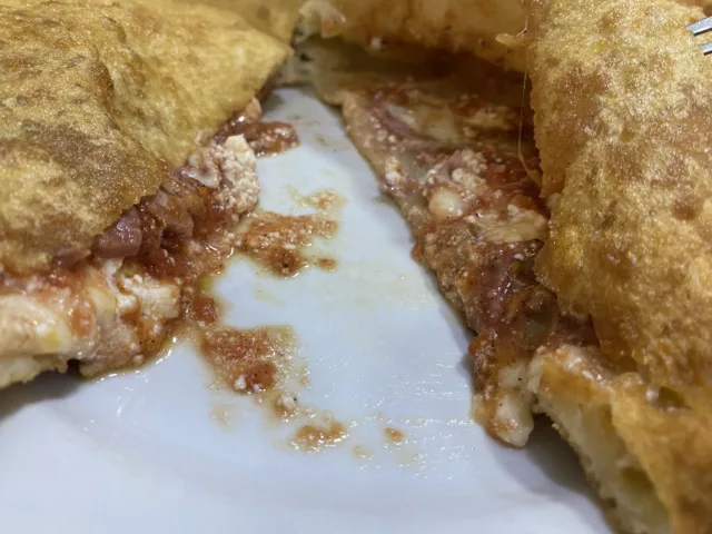 Pizza-fritta-Completa-Pizzeria-De-Figliole-