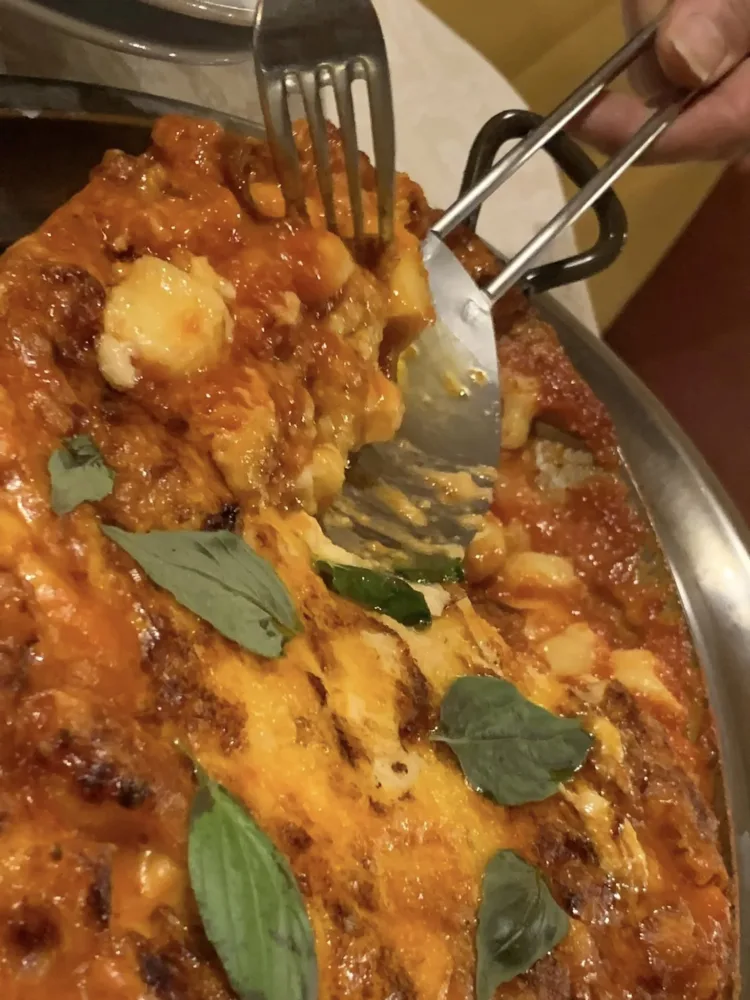 Antico Francischiello, gnocchi alla sorrentina, il servizio