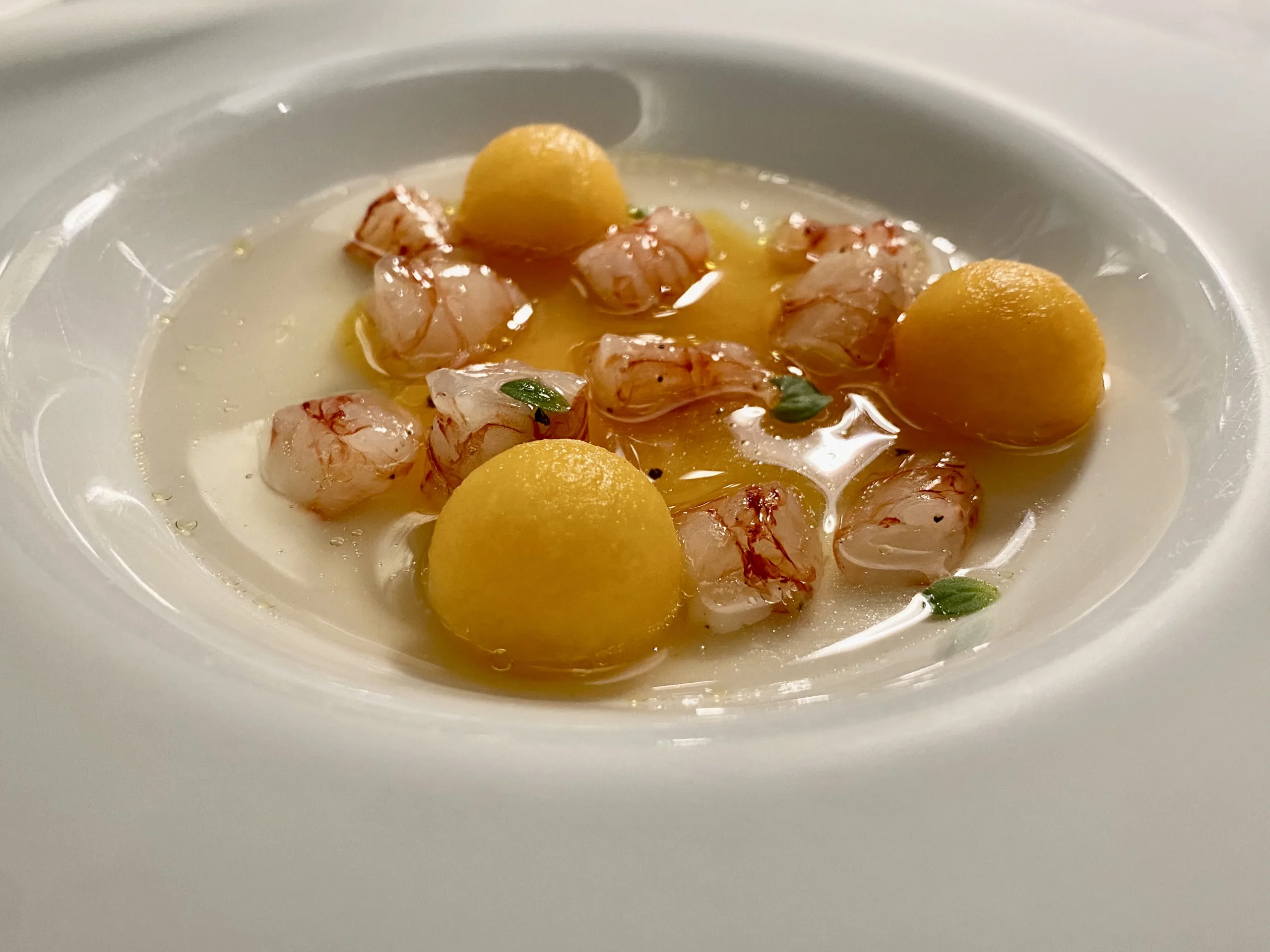 Gamberi-rossi-brodo-di-prosciutto-e-melone