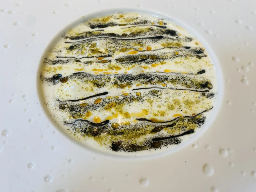 Iacobucci - Seppia, spuma d'aglio, olio alla nduja e lime
