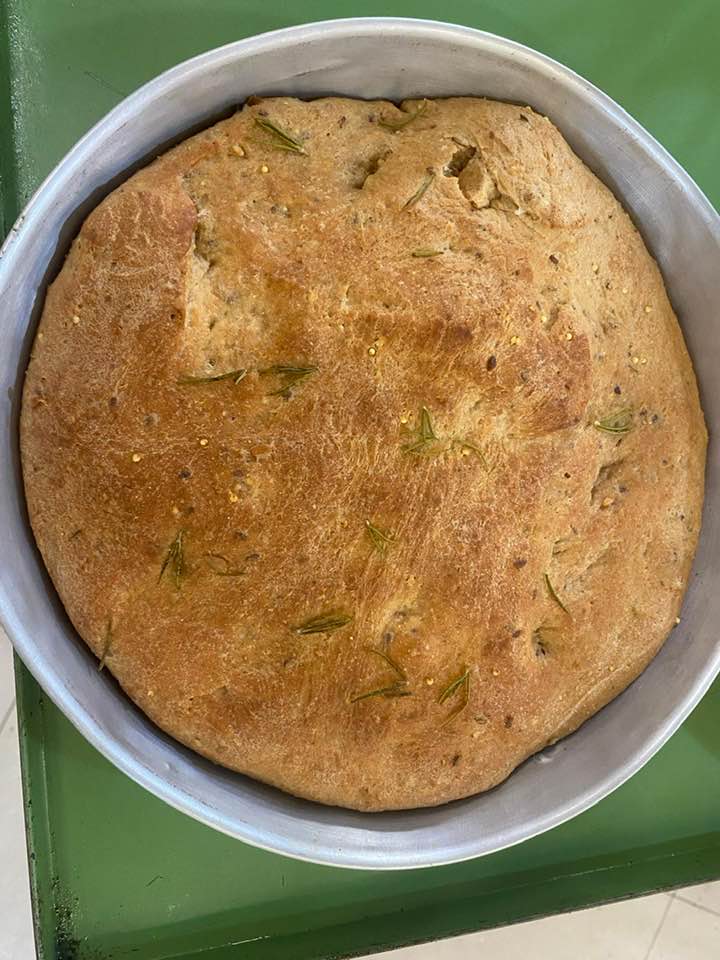 Panifico Esposito - focaccia di farro apena sfornata