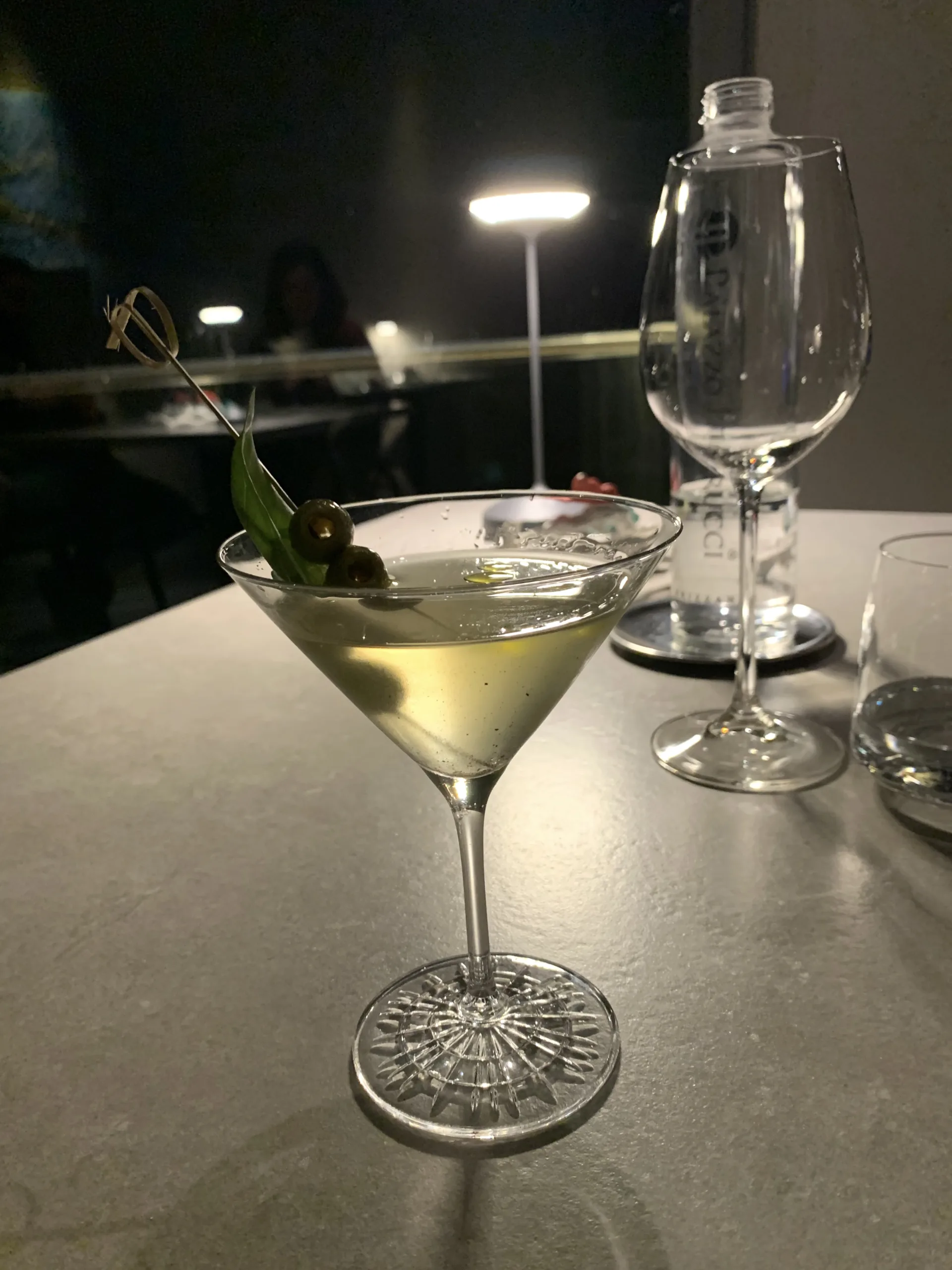 Rivisitazione del Martini Cocktail all'olio EVO 8vegan friendly, perché senza Martini