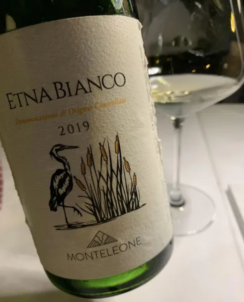 Il Veliero ad Acciaroli, l'Etna in degustazione