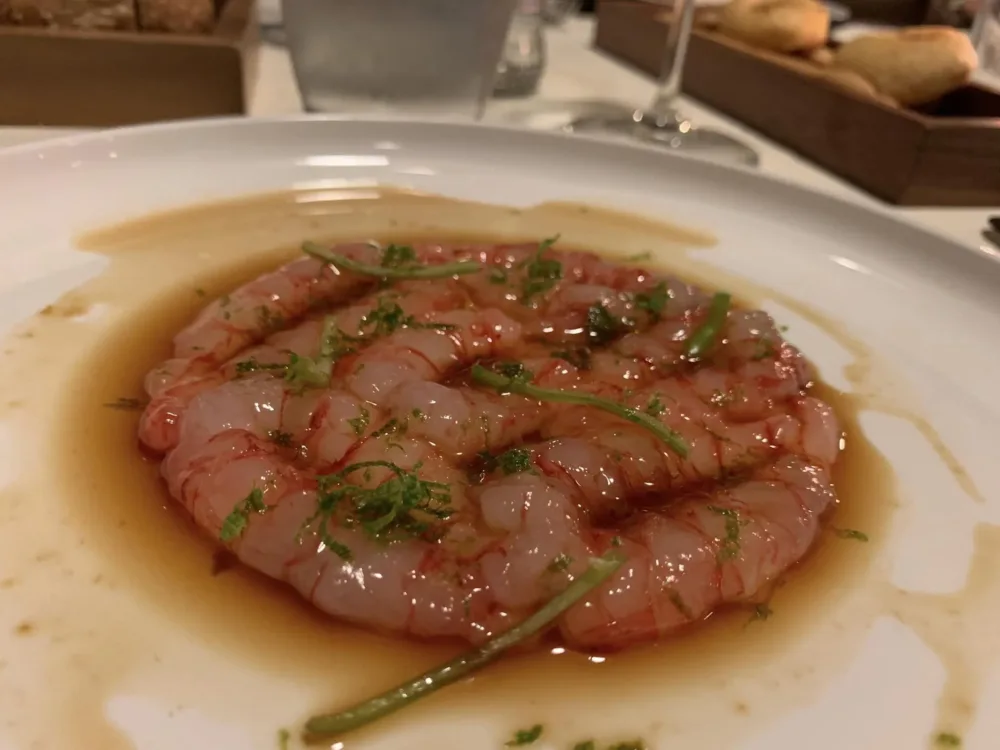 Le Tre Sorelle a Casal Velino, carpaccio di gamberi