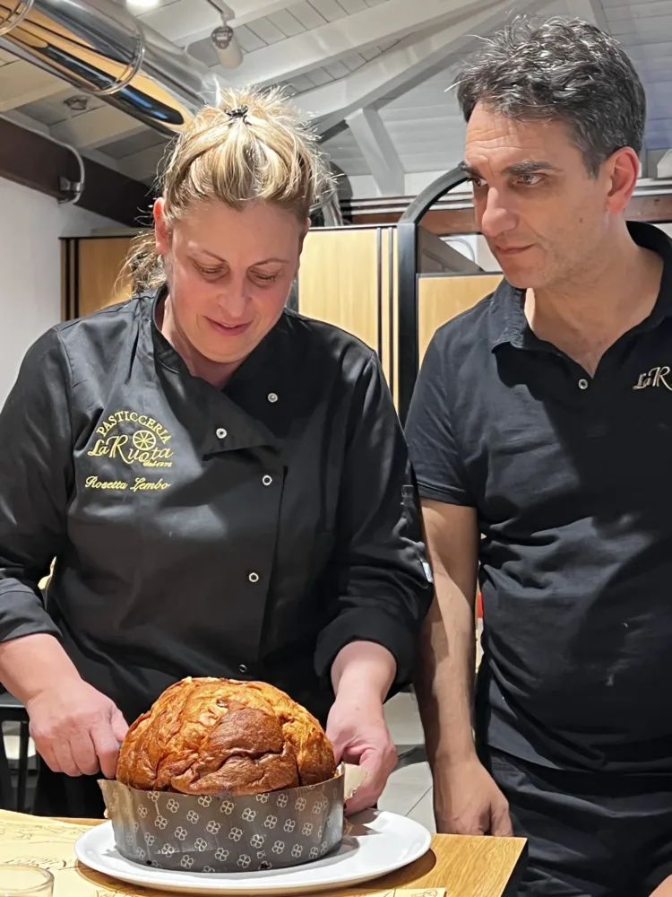 Panettone Estivo La Ruota- Rosetta e Pasquale in sala