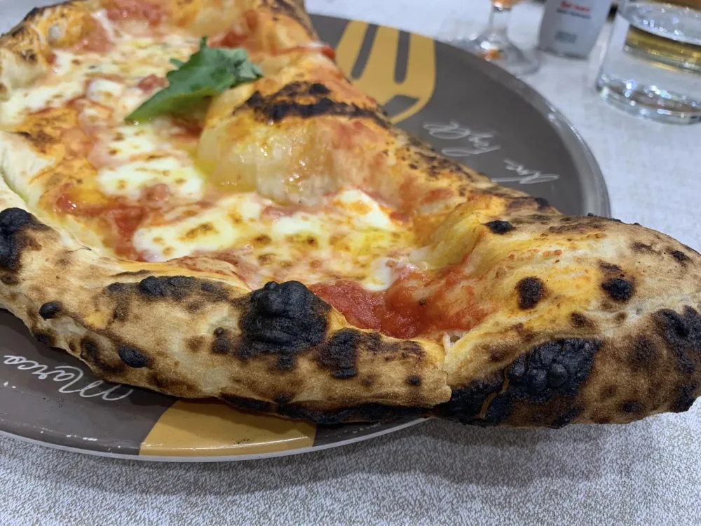 Pizzeria Dai Gemelli, il calzone classico