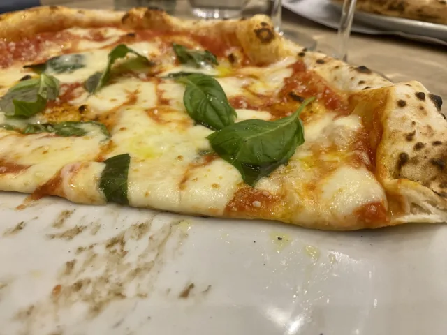 Pizza-Margherita-50-Kalo