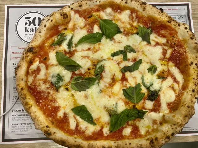 Pizza-Margherita-50-Kalo