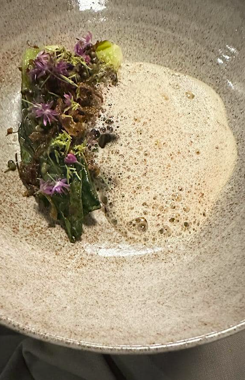 Restaurant formel B - Cavolo arrostito con salsa di aglio orsino e spugnole