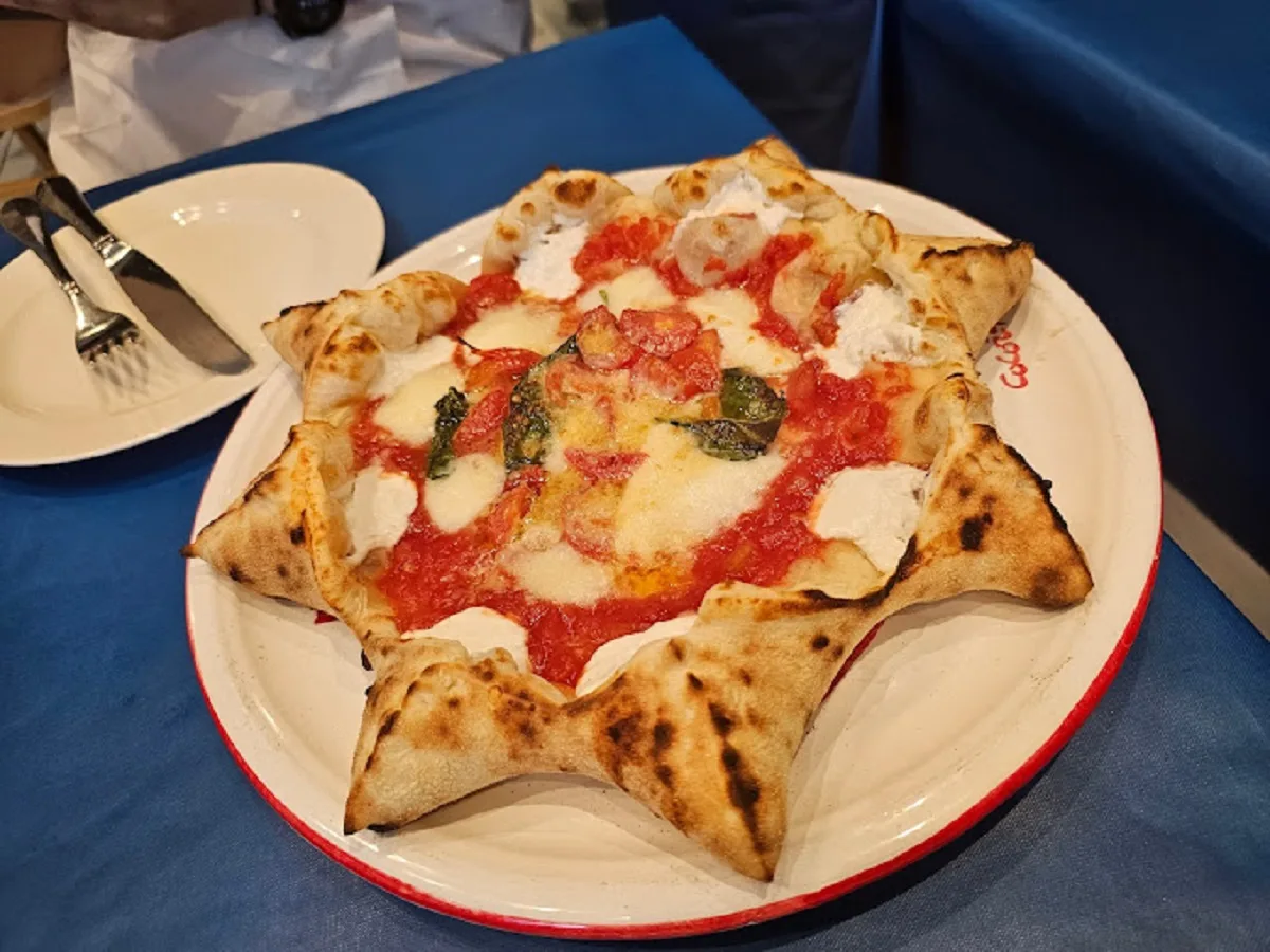 La Don Salvatore, pizza a otto punte dedicata a Salvatore Cuomo 