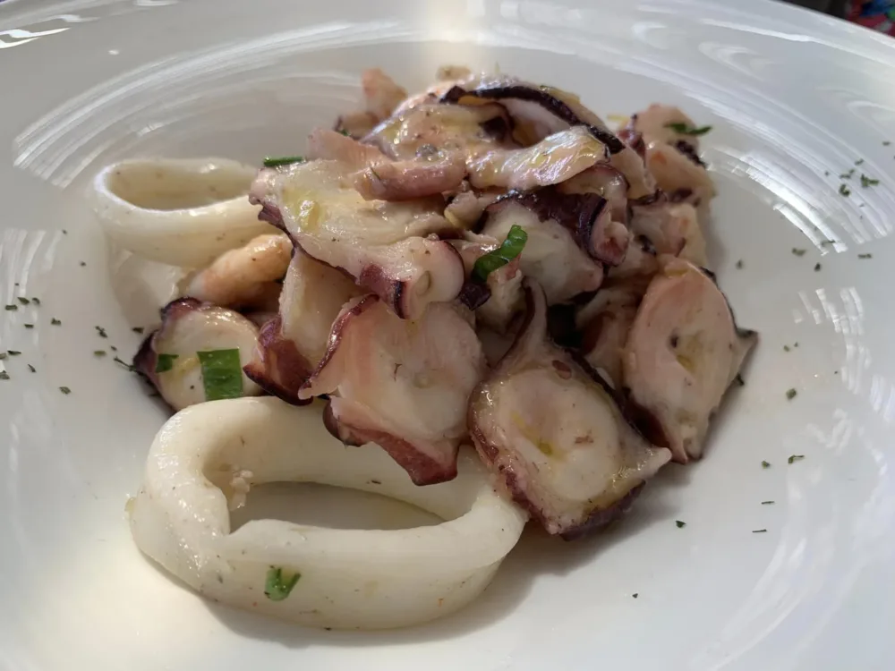 Da Carmine a Ogliastro Marina, insalata di mare