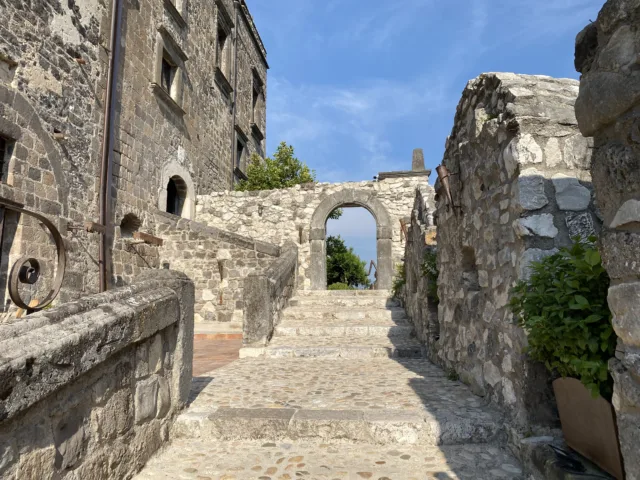 Castello-di-Limatola