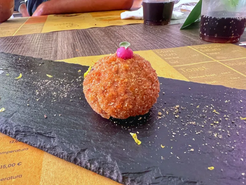 la polpetta di tonno fresco