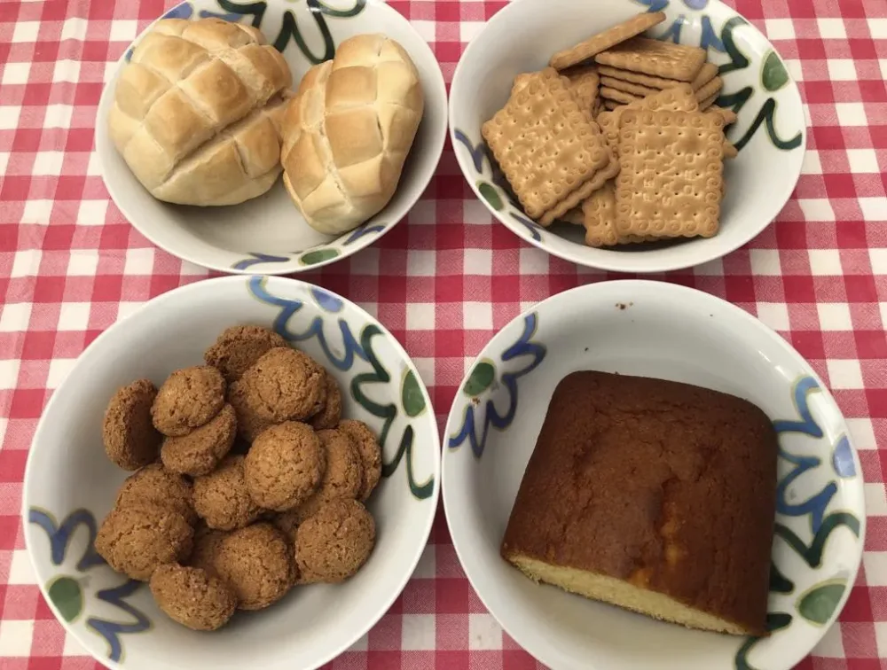 Pane, biscotti, pan d’anice e amaretti