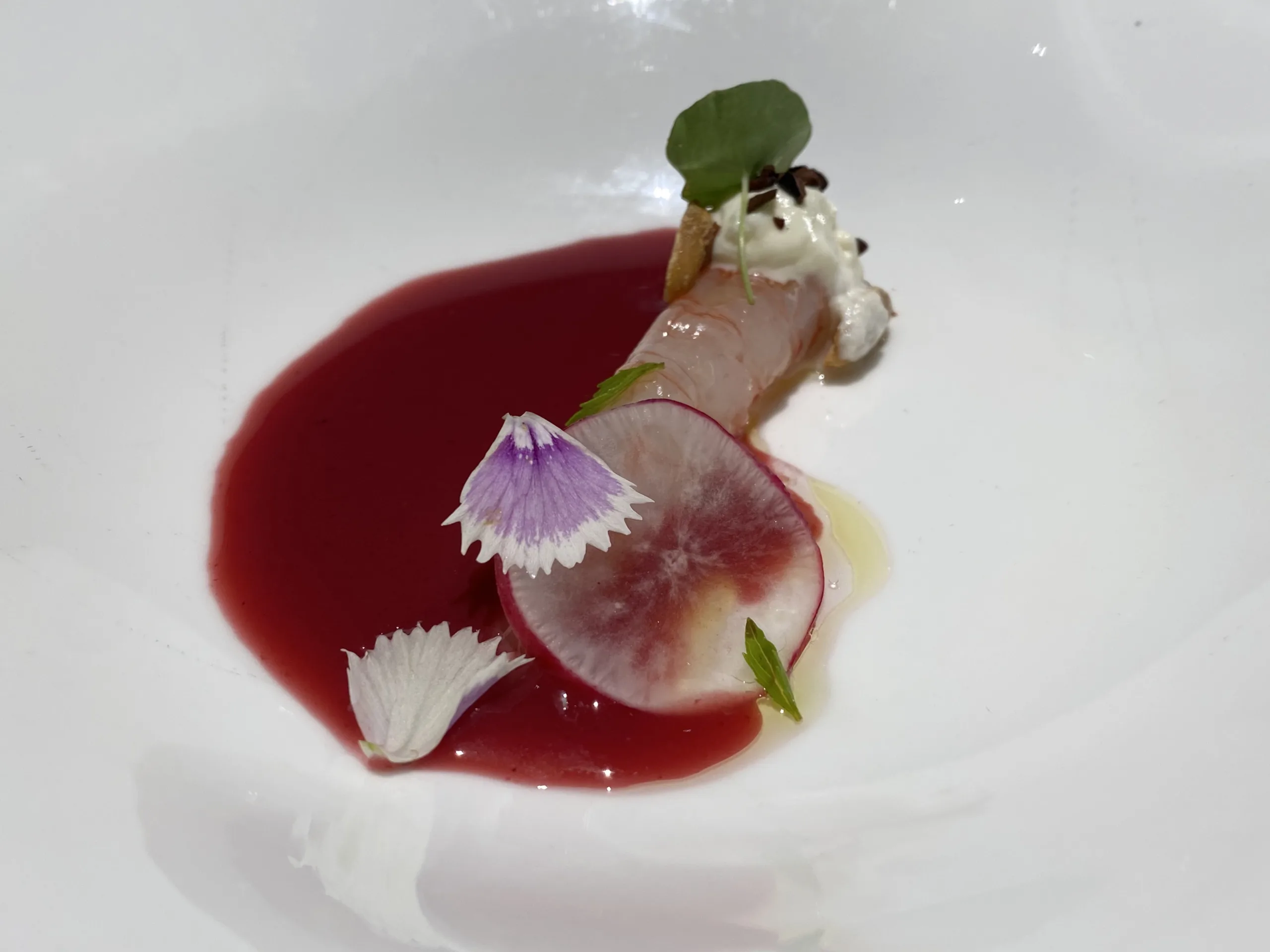 Gambero-viola-arachidi-cipolla-e-frutti-ross