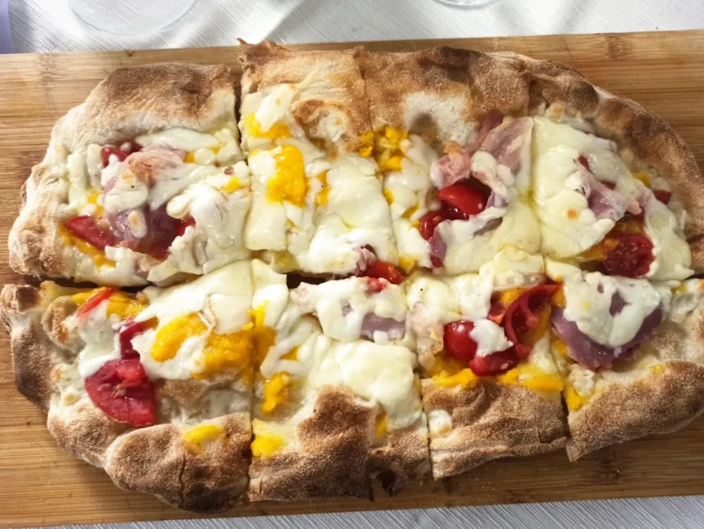 Pizzeria Lady Anna by Guappa - La Pinsa Zuccosa