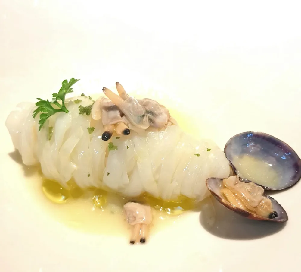 Tagliolino di Calamaro con vongole veraci