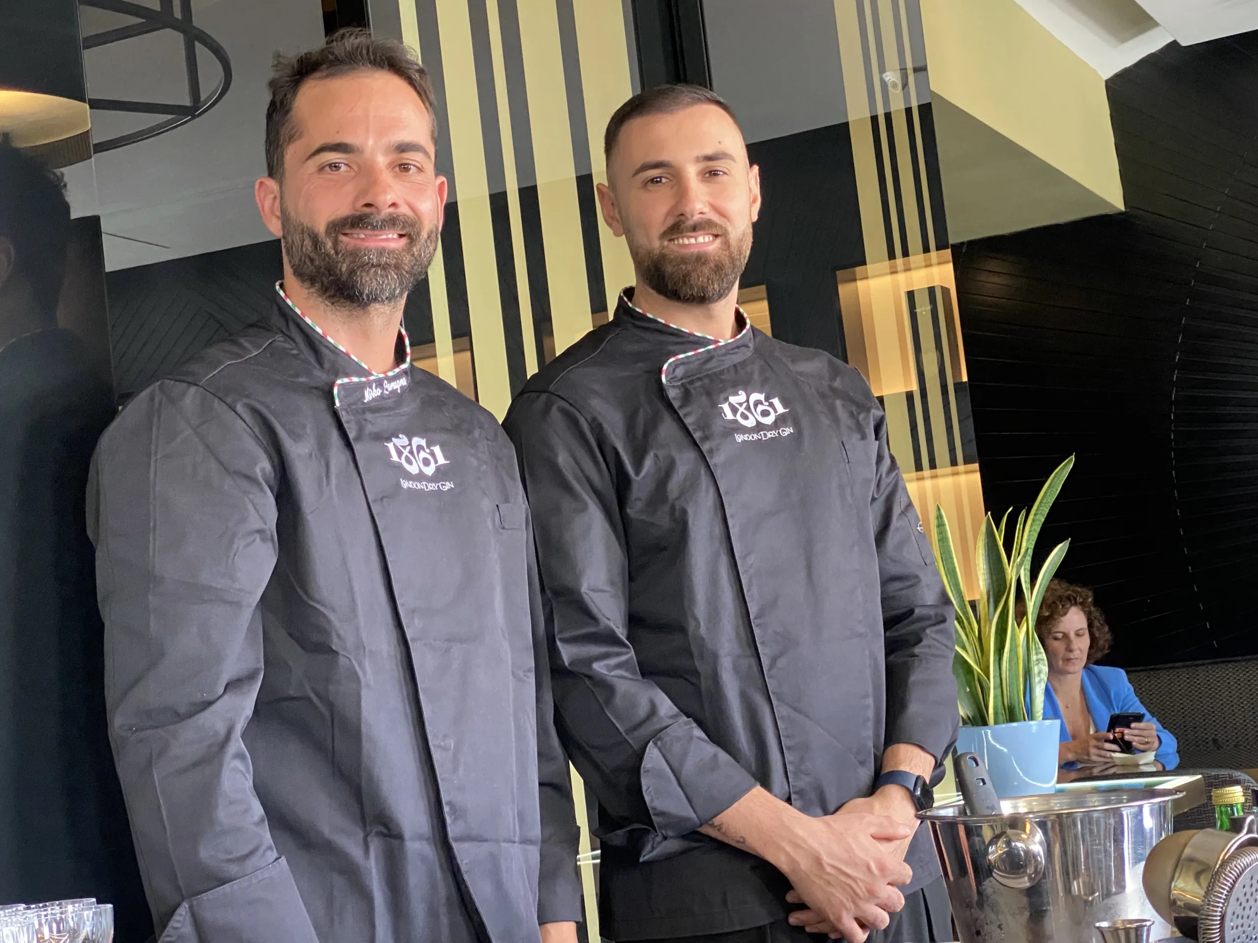 ove-Fruit-Veg-From-Europe-Mirko-Lamagna-e-assistente-bartender