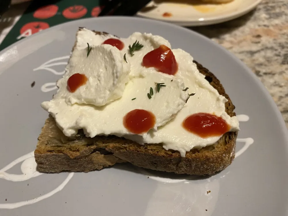 Angelo Rumolo e Sara Bonamini - Pane alla scarola, ricotta di pecora e confettura di pomodoro