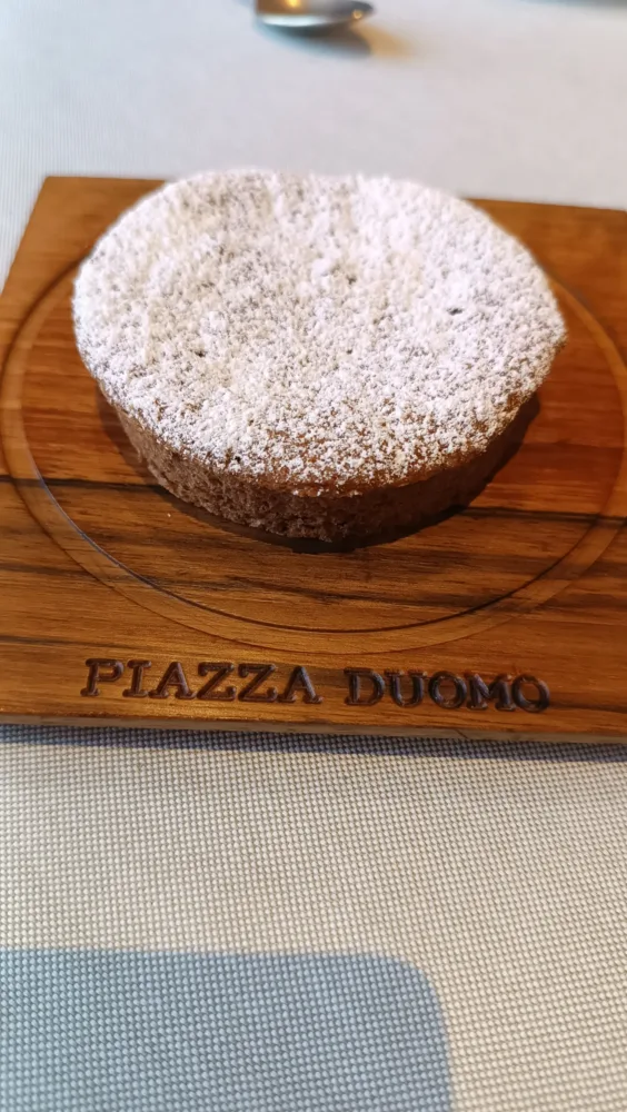 Piazza Duomo - Torta di nocciole