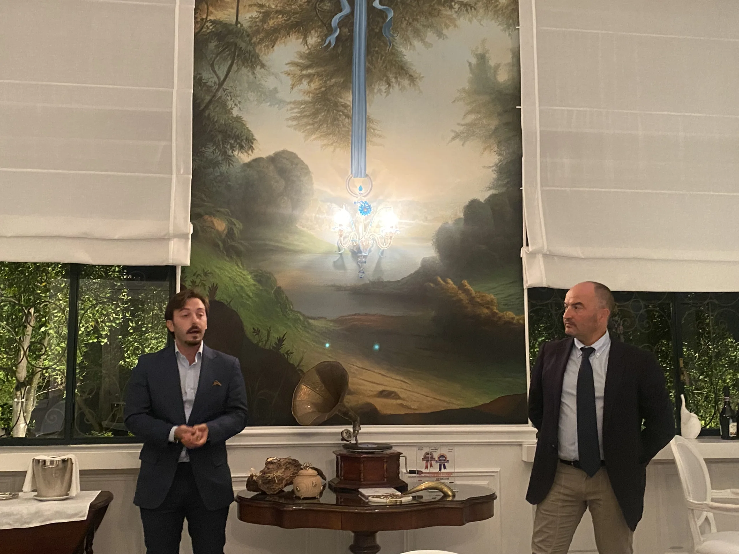 Collaboratore-Gambero-Rosso-Daniele-Capone-e-il-direttore-del-Consorzio-Tutela-Lambrusco-Giacomo-Savorini