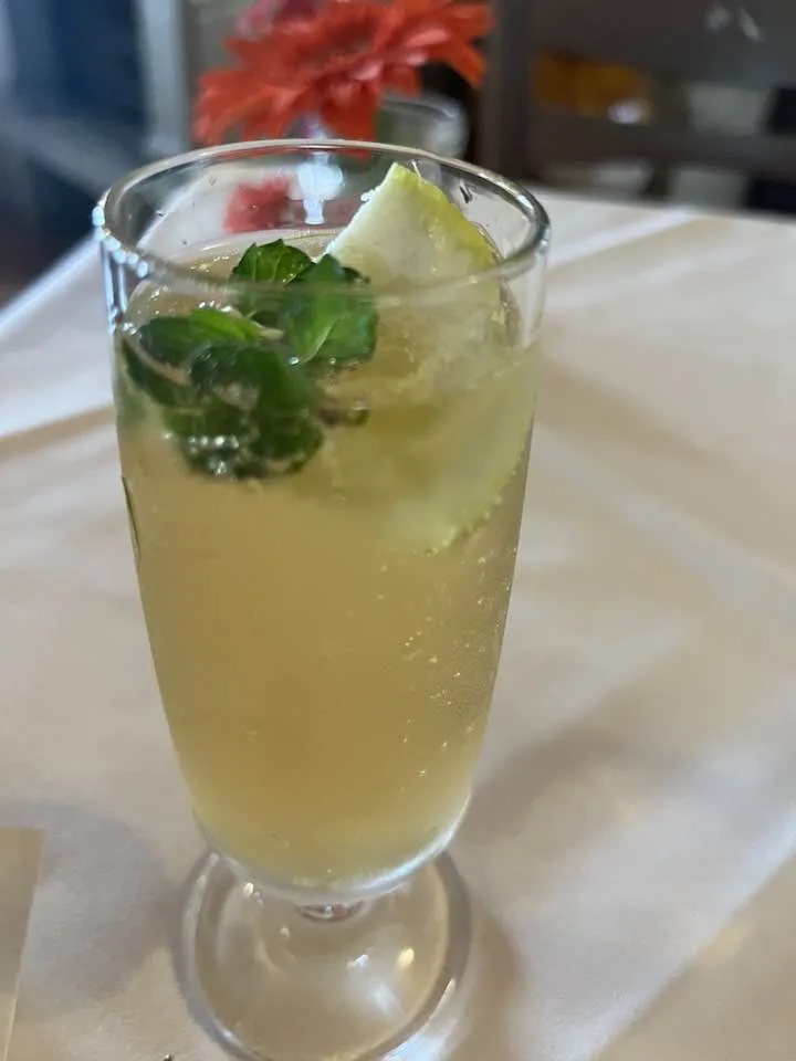 Da Luciana - aperitivo al sambuco