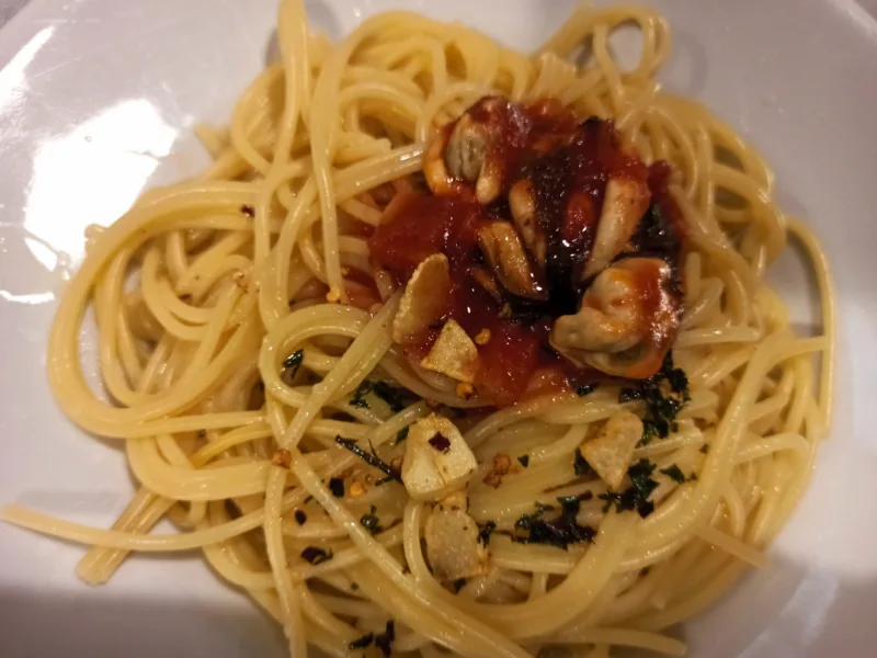 L'Orologio - Gli Spaghetti Aglio Olio Peperoncino e Cozze