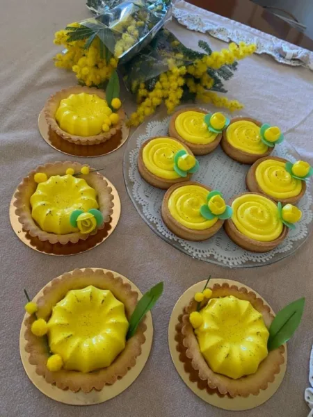 La presentazione delle crostatine alla vaniglia aromatizzata al limone di Giorgia