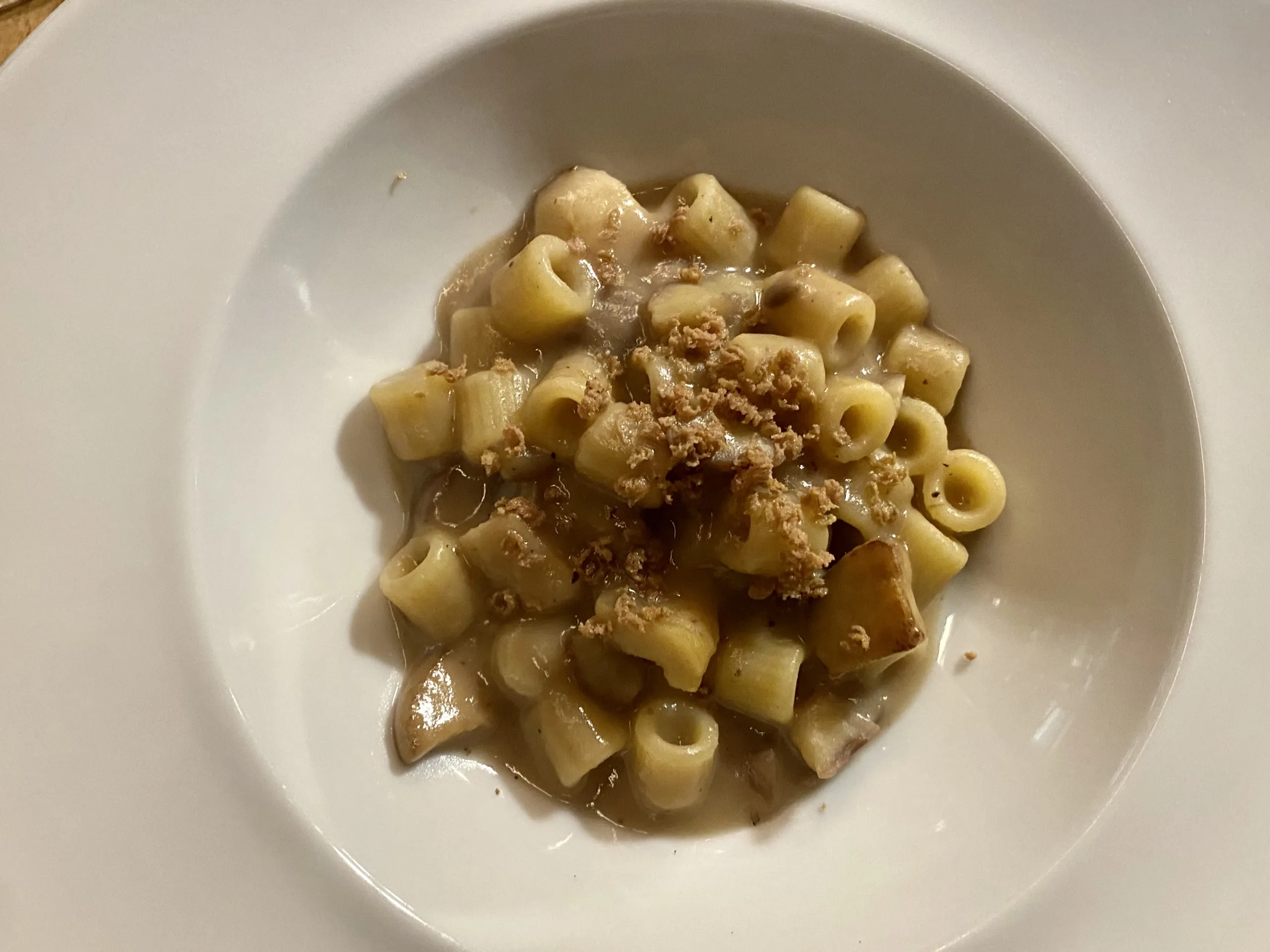 Tubetti-castagna-funghi-e-bottarga