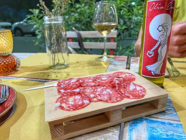 I salumi dell'aperitivo dell'azienda agricola tommasini