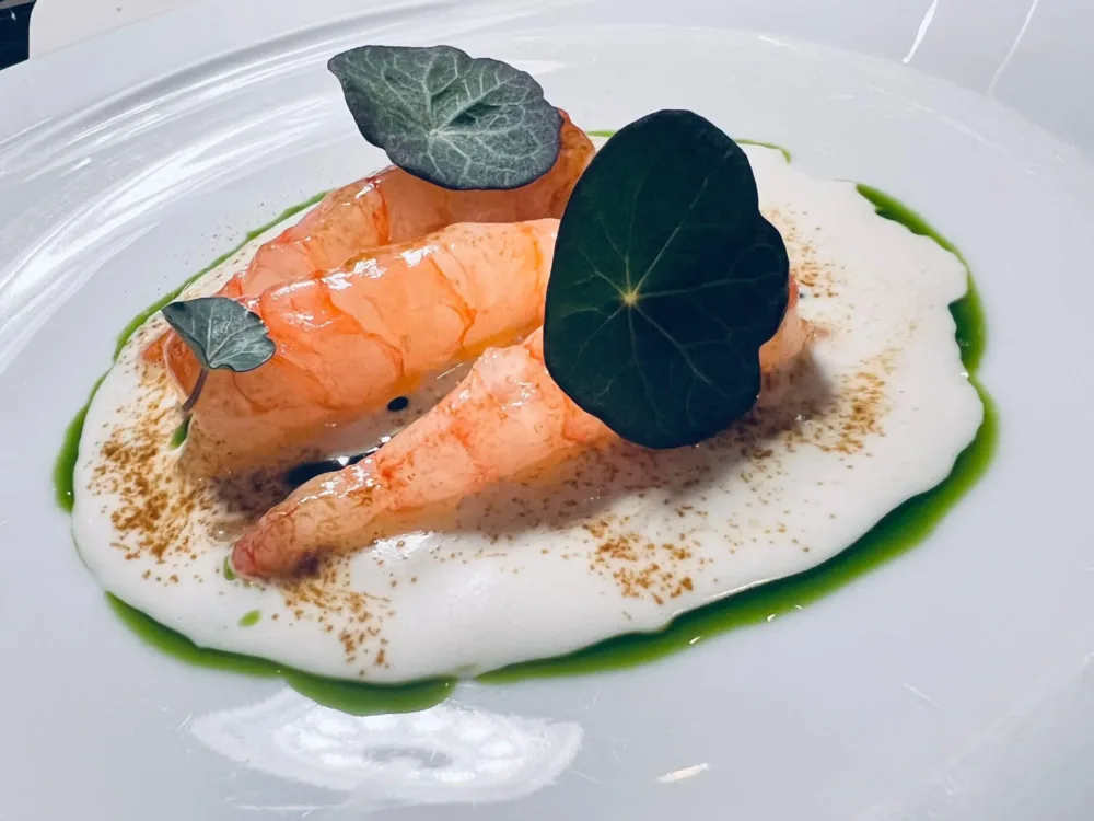 Veritas Restaurant - gambero, mandorla, limone e Liquirizia