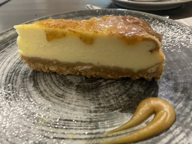 Basilico-Pizzeria-Napoletana-cisecake-al-caramello-salato