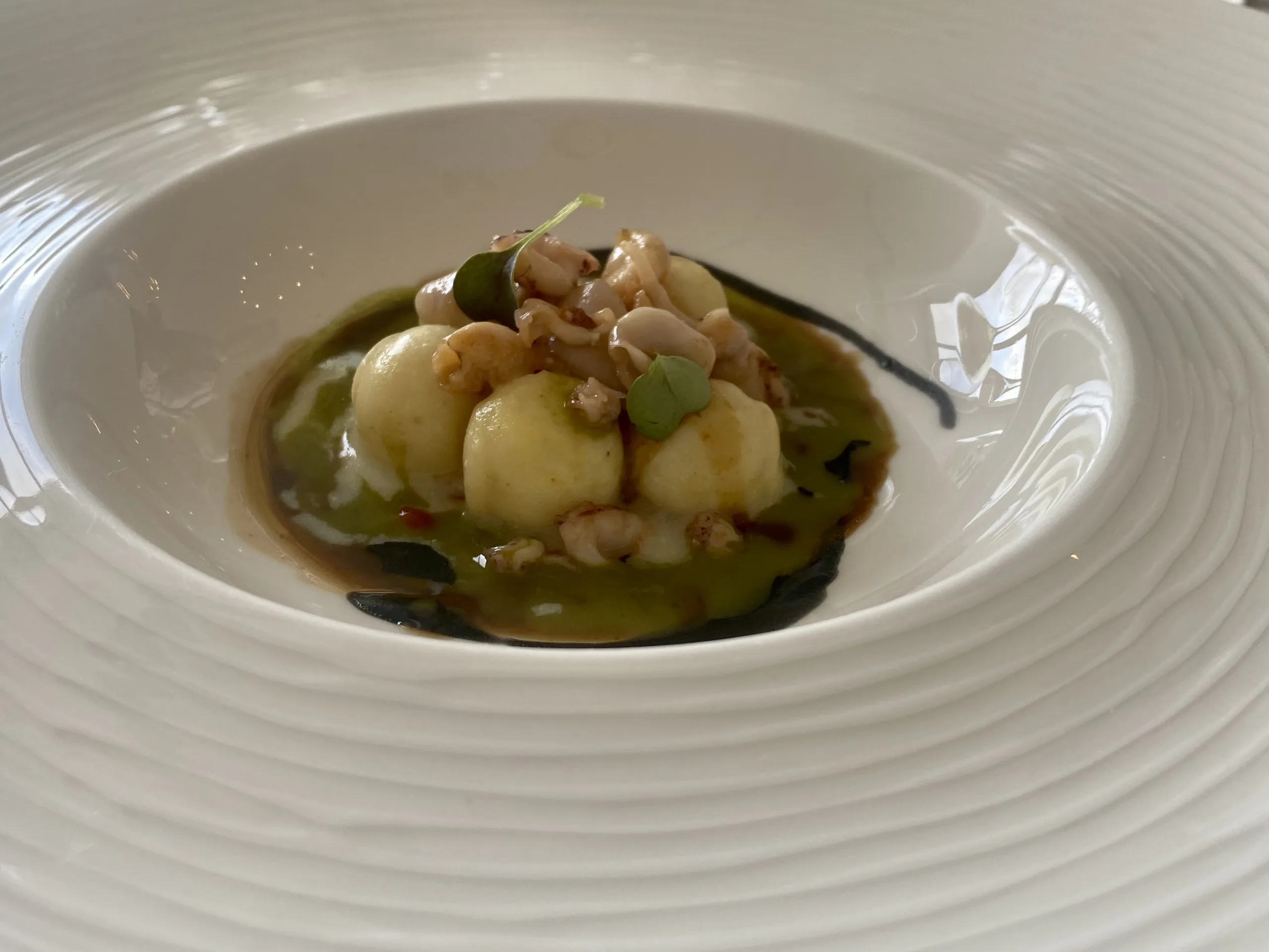 Gnocchi-veneziani-con-calamaretti-tostat