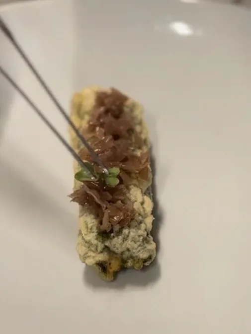 Hoja Santa ripiena di genovese in tempura - Sergio Grassia