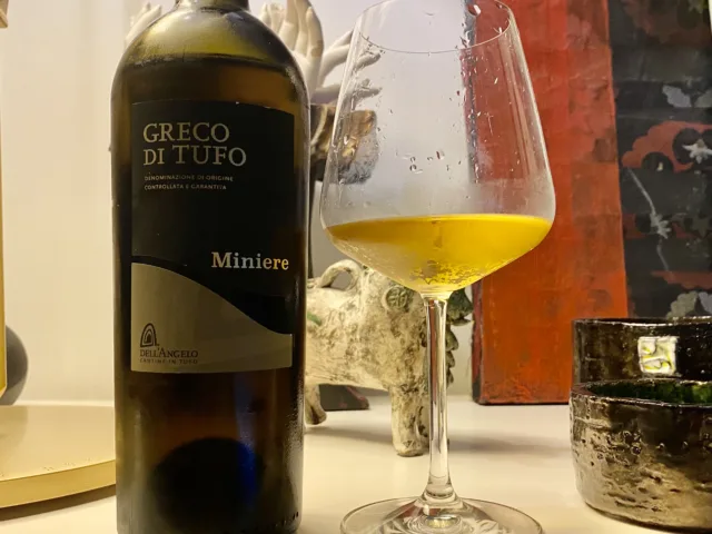 Miniere-Greco-di-Tufo-DOCG-2014-Cantine-DellAngelo