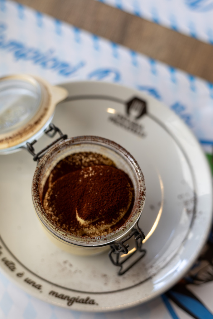 Ostaria Pignatelli, il tiramisù fatto in casa