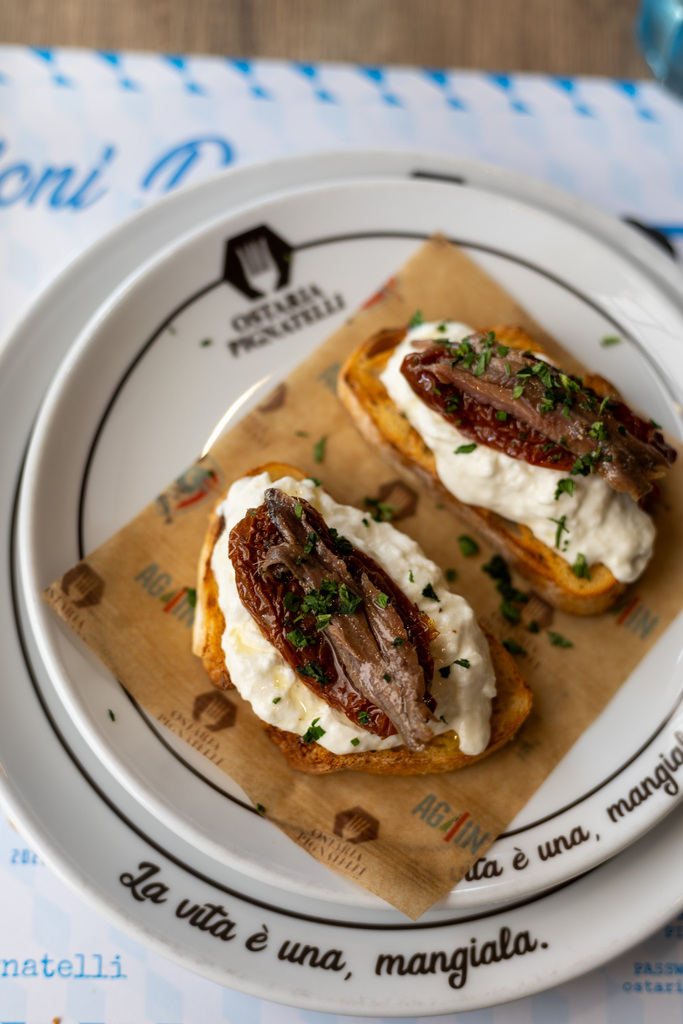 Ostaria Pignatelli, la brushetta alla cetarese