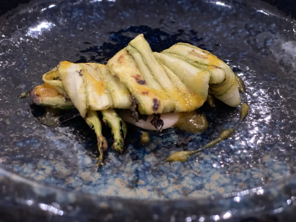 Ristorante Carignano - asparagi, avocado, salmone