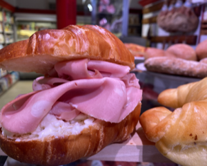 Salumeria Bianco - Cornetto Salato Mortadella e squacquerone