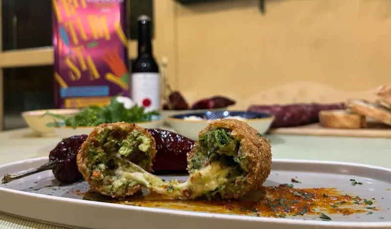 Polpetta di pancotto con broccoli di Yuri Calce