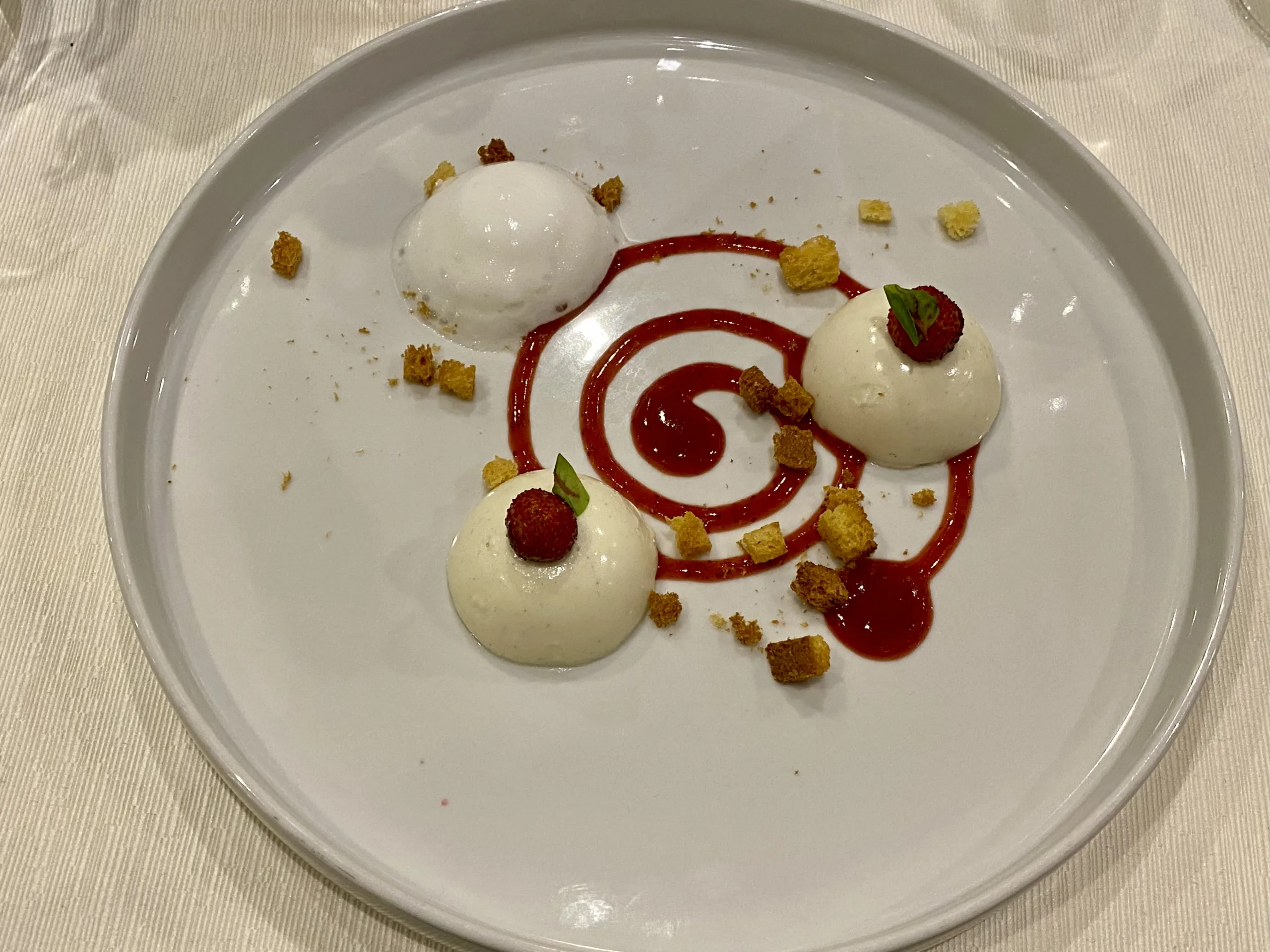 Fragole-panna-e-Champagne-Scelto-Caserta