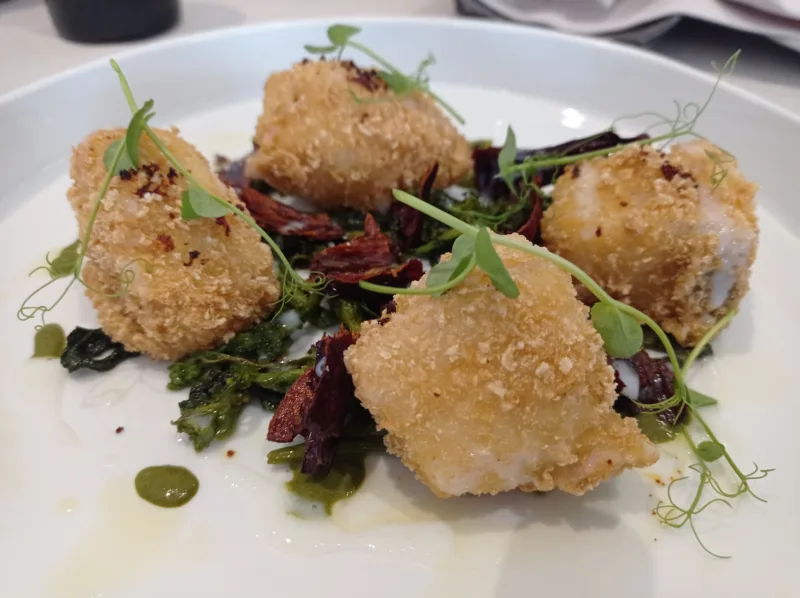 Sale Ristrorante Paestum Baccalà fritto, cime di rapa e peperone crusco