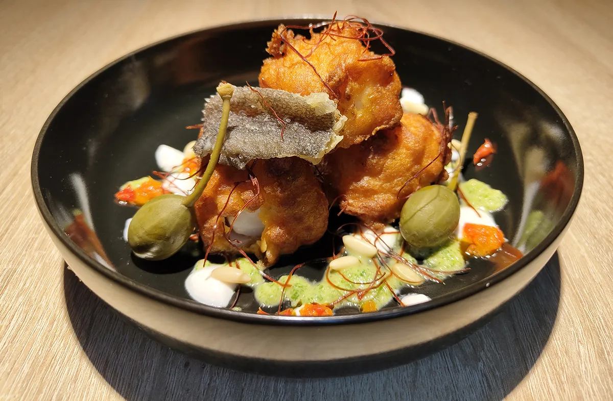 Baccalà in pastella di San Marzano, Scarola, Pappacella e Crema di Bufala di Luca Anselmo