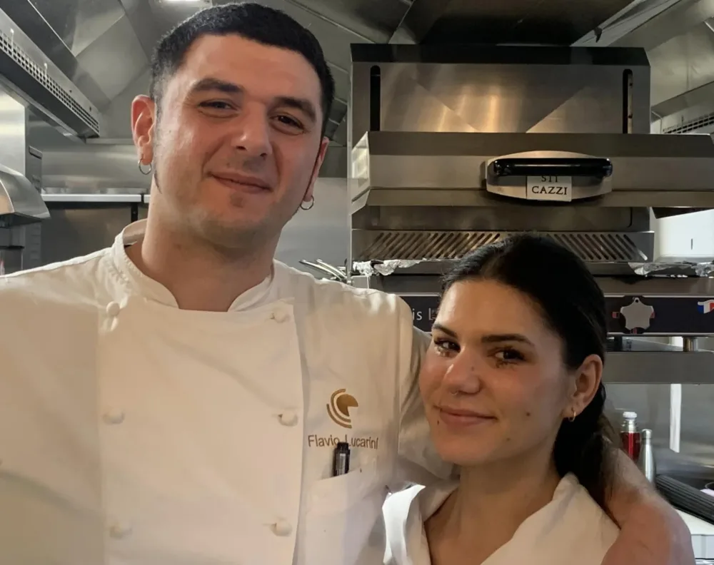 Hémicycle a Parigi, Flavio Lucarini e Aurora Storari