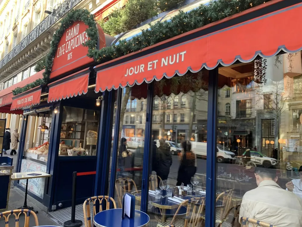 Le Grand Café Capucines, esterno