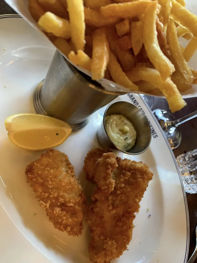Le Grand Café Capucines, fish and chips alla francese